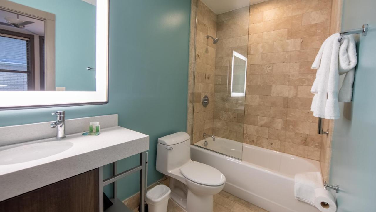 Holiday Inn Club Vacations New Orleans Resort Exterior photo